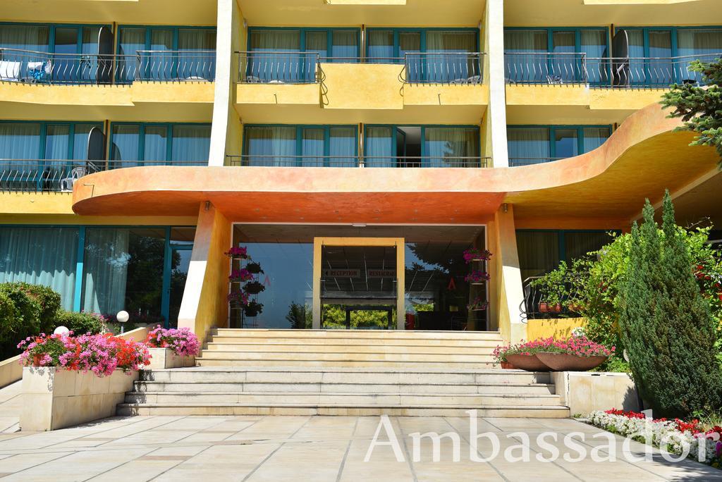 Hotel Ambassador - Free Parking โกลเดน แซนส์ ภายนอก รูปภาพ