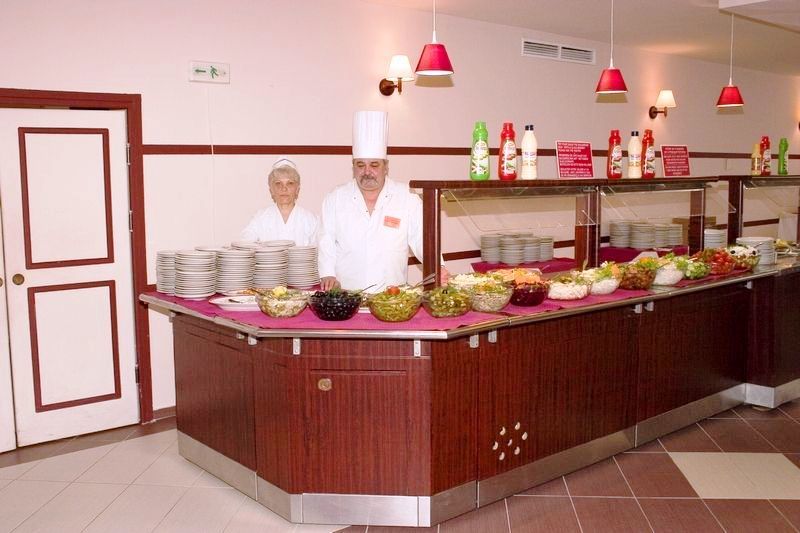 Hotel Ambassador - Free Parking โกลเดน แซนส์ ภายนอก รูปภาพ