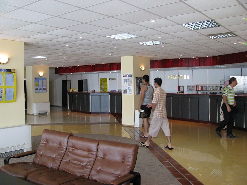 Hotel Ambassador - Free Parking โกลเดน แซนส์ ภายนอก รูปภาพ